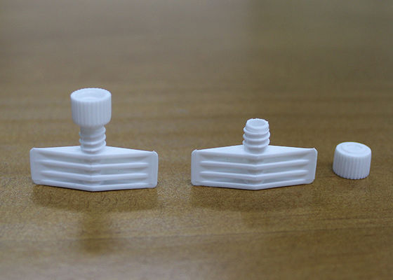 دیافراگم 4.5mm Dia Plastic HDPE Twist کاپوت چنگال Top Spout یکپارچه رنگ سفارشی