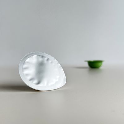 فنجان‌های ژله‌ای PP قابل تنظیم 6 میلی‌لیتری و 8 میلی‌لیتری برای کرم‌ها و لوسیون‌های آرایشی