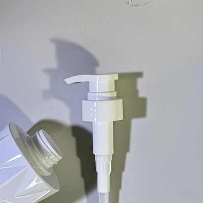 بطری آرایشی PET با شکل شیشه ای با پمپ فشاری و لوگوی سفارشی حداقل سفارش 5000 عدد، تحویل 15-35 روز