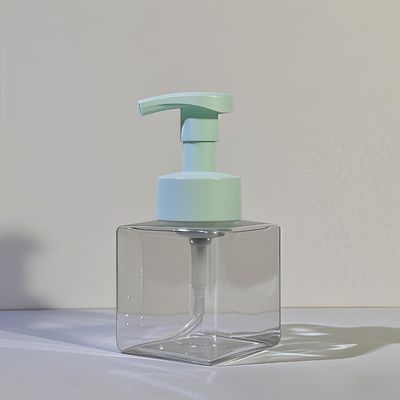 بطری پمپ لوشن آرایشی مربع با مواد PET و پمپ فشار برای بسته بندی مراقبت از پوست