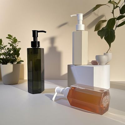 بطری پلاستیکی PET با بدنه صاف شش ضلعی با پمپ فشاری برای لوسیون یا شامپو آرایشی در حجم 120 میلی لیتر، 150 میلی لیتر و 200 میلی لیتر
