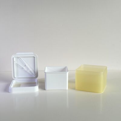 100 ورق پنبه‌ای مراقبت از پوست سفارش عمده شیشه‌های پلاستیکی با آستر PP قابل جدا شدن درجه غذایی برای برندهای لوازم آرایشی/OEM